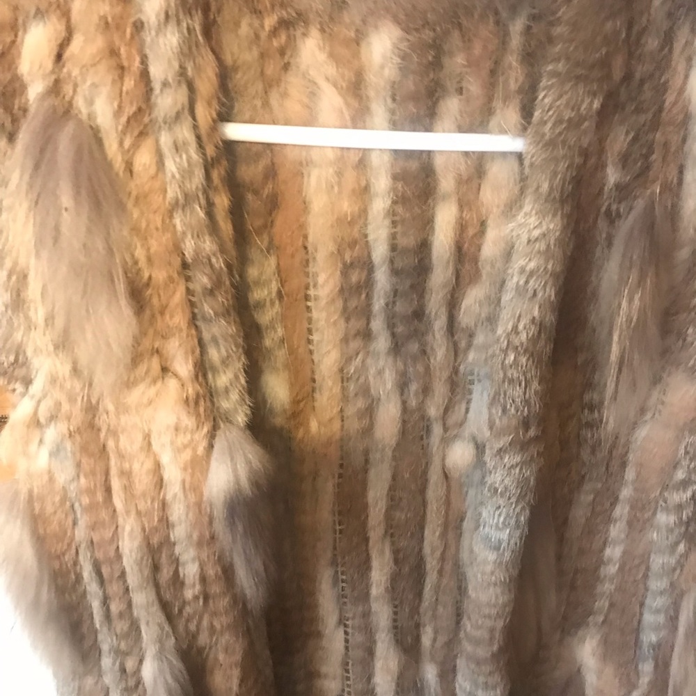 Real rabbit and fox fur vest. Fits like a medium - Picture 3 of 5